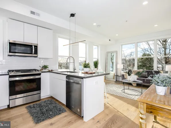 1018 Bryant St NE #8, Washington, DC 20018