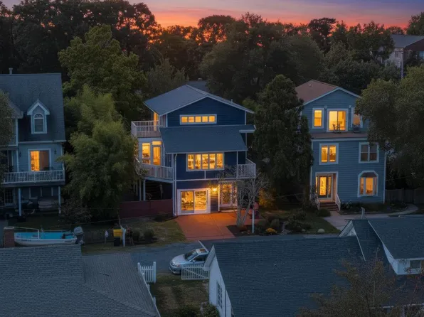 4734 Oak Rd, Shady Side, MD 20764