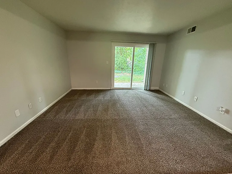 Foxfire West Apartments — Photo 10