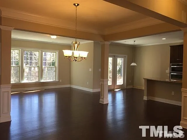 425 Daylin Dr — Photo 6