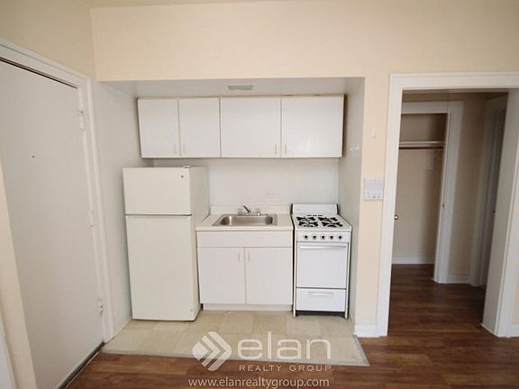 3rd image of 6916 N Lakewood Ave APT 302