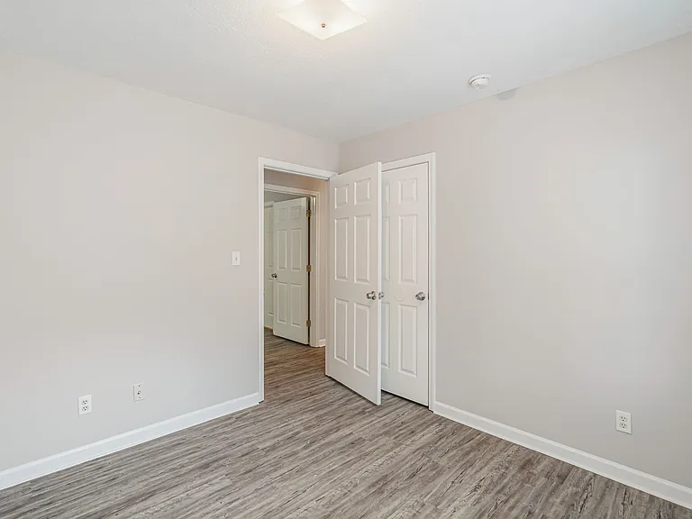 2710 E 5th Ave — Photo 14