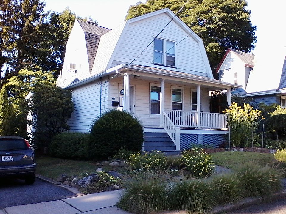 2nd image of 65 Conklin Ave