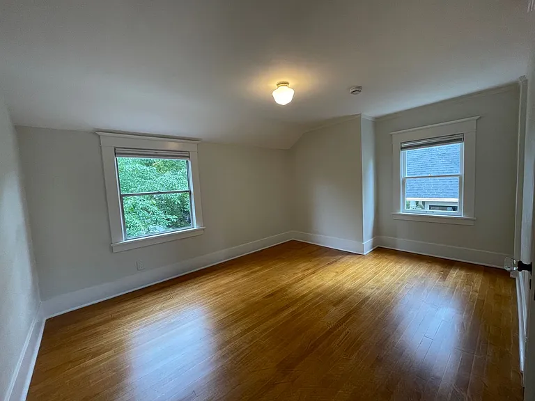 2409 NW Raleigh St — Photo 37