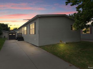 16173 Charlemagne Ave, Clinton Township, MI 48038
