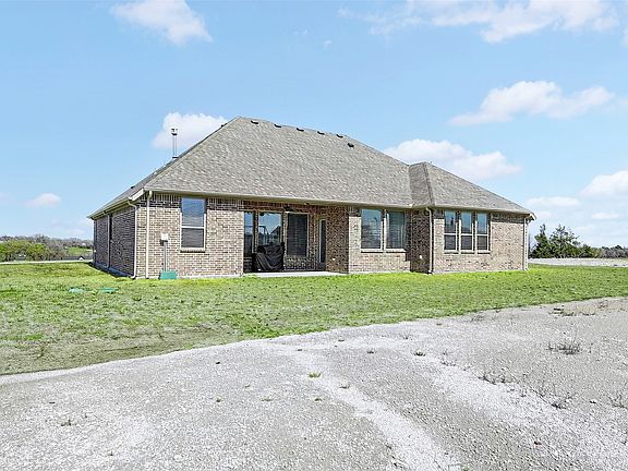 4th image of 209 Basalt Ln