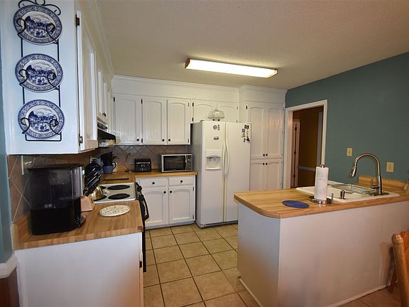5th image of 117 Carrollwood Ln
