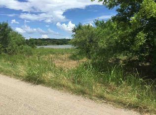000 Shoreline Dr, Lone Oak, TX 75453