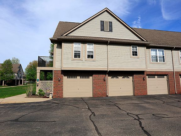 2nd image of 3209 Primrose Ln #61
