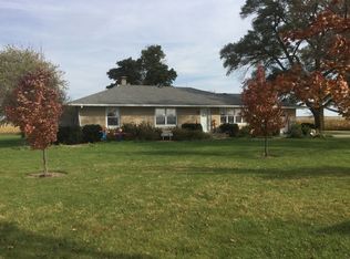 1006 N 1800 East Rd, Milford, IL 60953