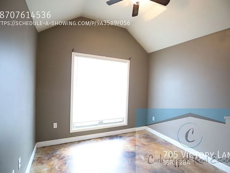 705 Victory Ln — Photo 15