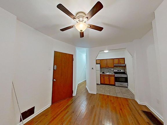 5th image of 2908 W Oxford St #1