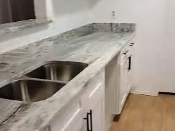 4th image of 1400 Gandy Blvd N Unit 411