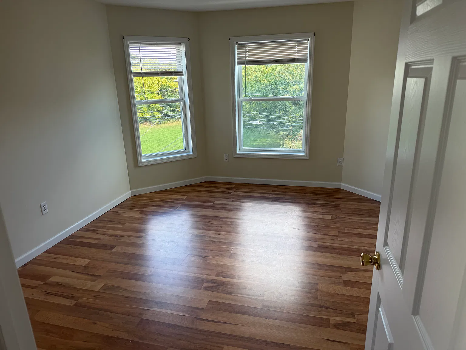 2 bed, 900 sqft, $1,600 — Photo 4