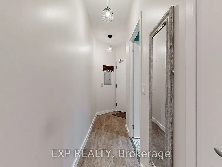8 York St #2404 — Photo 2