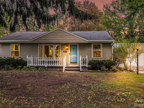3163 Baylis Dr, Ann Arbor, MI 48108