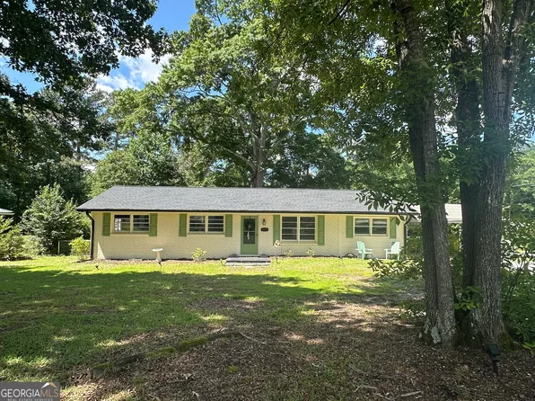 1815 Oak Spring St, Statham, GA 30666