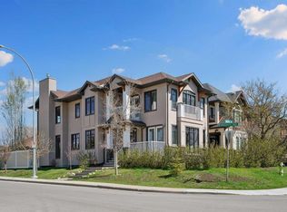 4538 S Montgomery Ave NW, Calgary, AB T3B 0K9