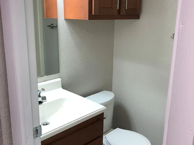 Poplar Ridge Apartments — Photo 34