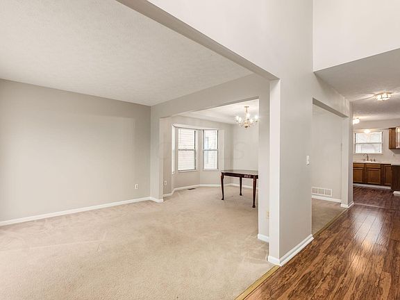 4th image of 935 Larkfield Dr