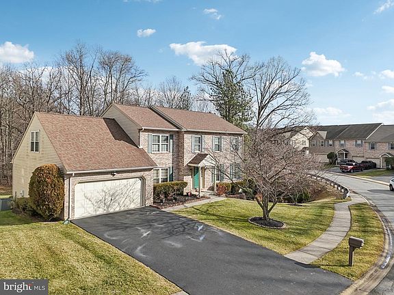 3rd image of 920 Morningdale Dr