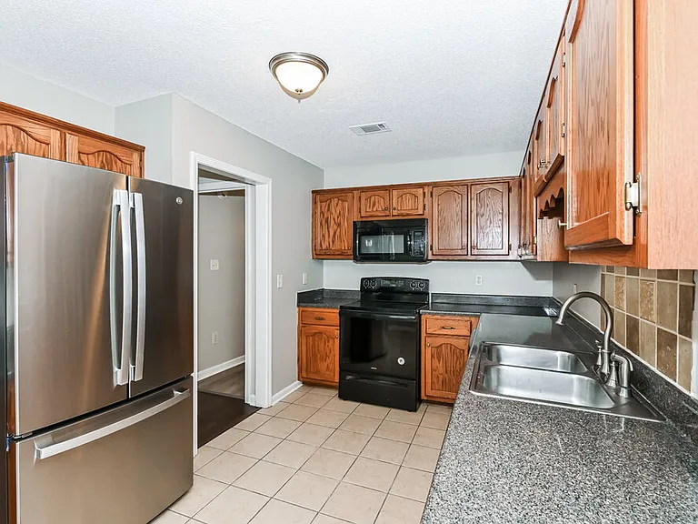 1848 Central Trails Dr — Photo 7