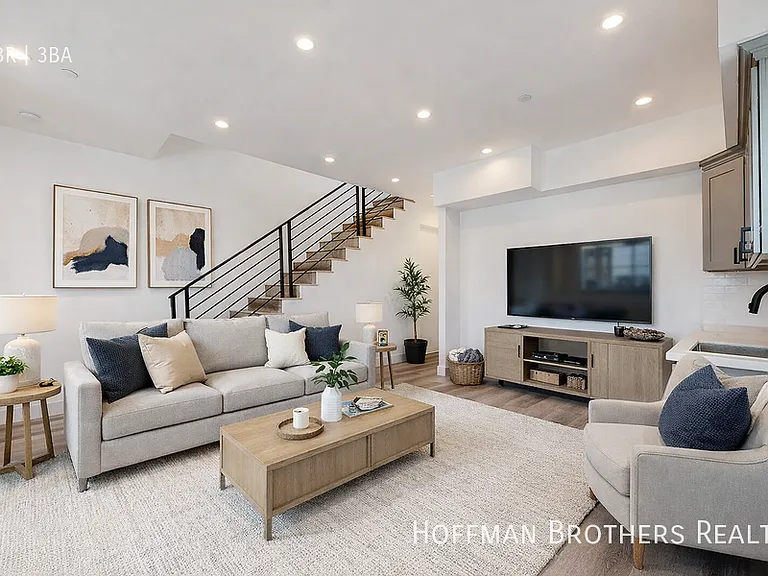 527 N Normandie Ave — Photo 9