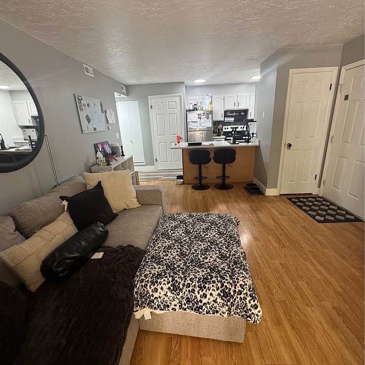 1st image of 1206 E Waterside Cv APT 13