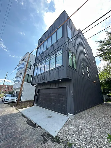 557 South Ln Photo 1