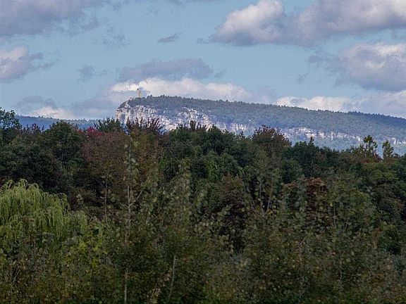 2nd image of 45 Deyo Dr