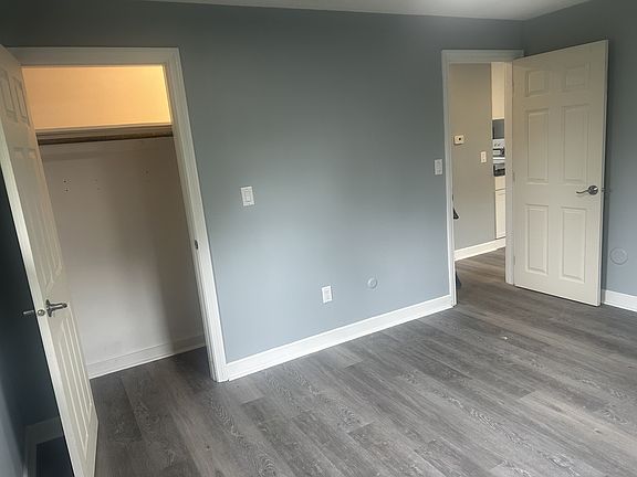5th image of 330 Mechanic St