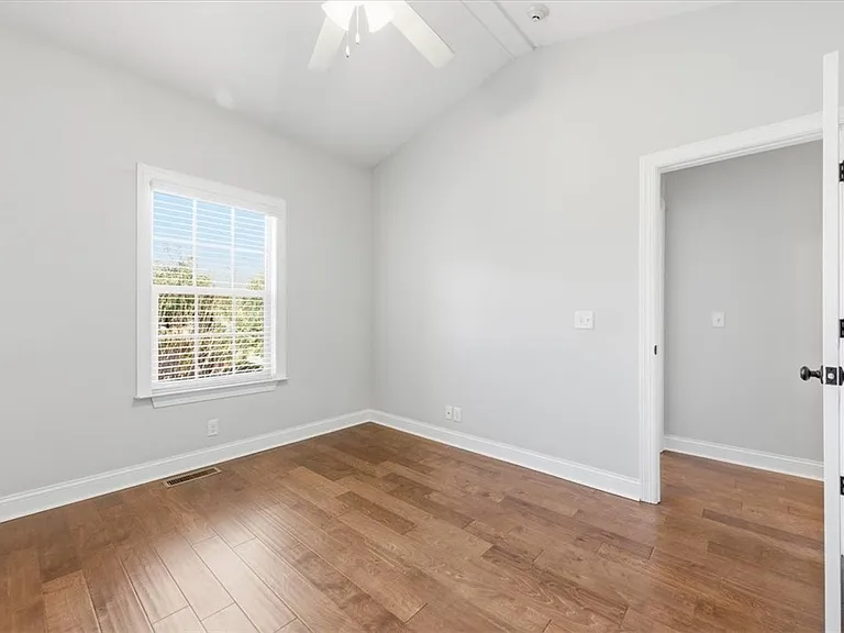 205 Reserve Ln — Photo 19