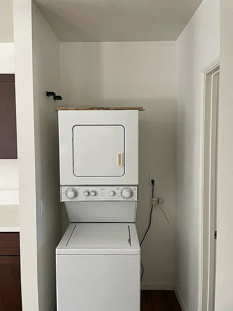 1 bed, 525 sqft, $2,500 — Photo 2