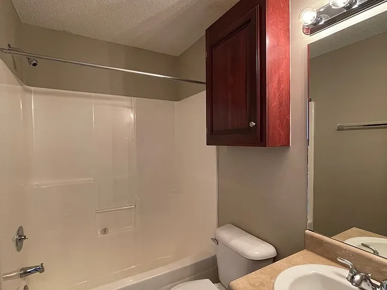 121 Concord Ave — Photo 17