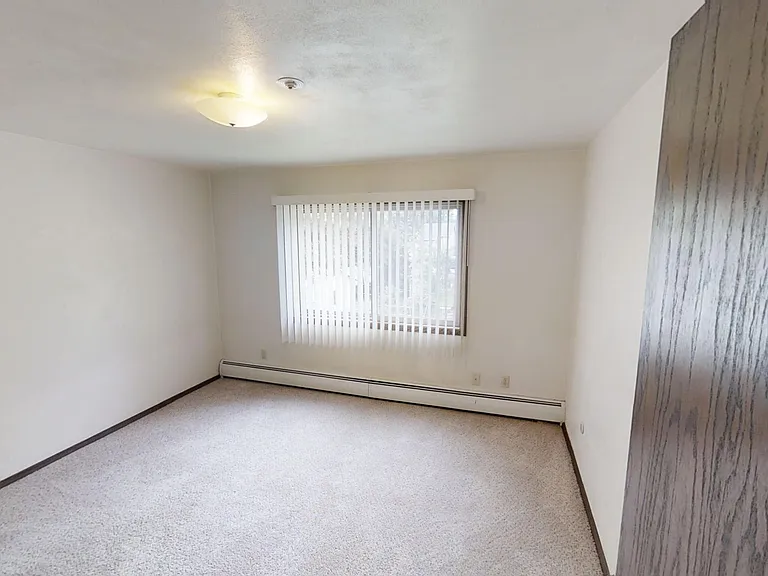 708 S Prairie Ave — Photo 5