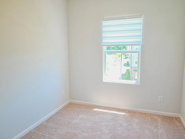 756 Payton Ln — Photo 14