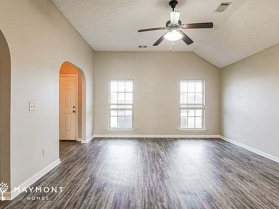 4th image of 1677 Buena Vista Blvd