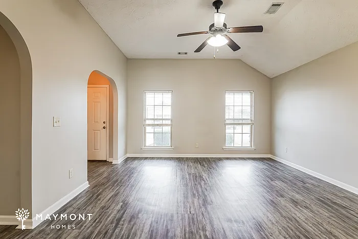 1677 Buena Vista Blvd — Photo 4