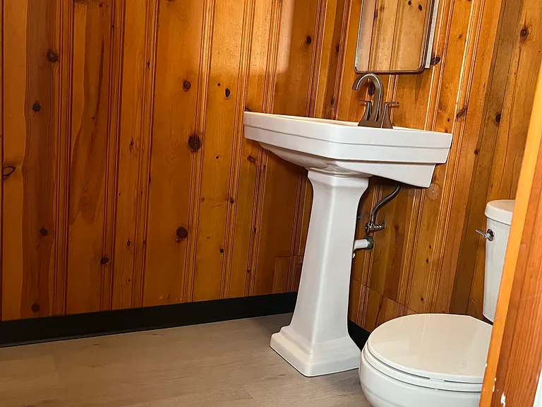 Finished basement bathroom. Puts other Pittsburgh potties to shame!