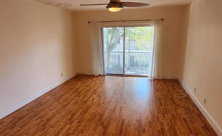 2190 NE 68th St #526 — Photo 10