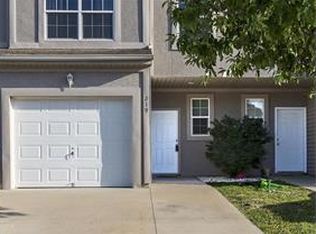 219 N 5th Ter, Louisburg, KS 66053