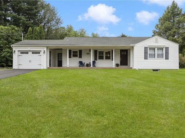 7 Jencks Rd, Cumberland, RI 02864