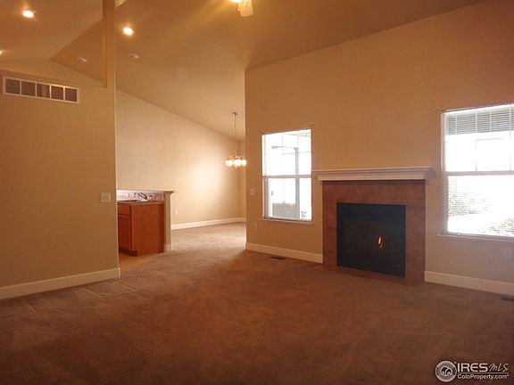 3rd image of 1029 Grand Ave