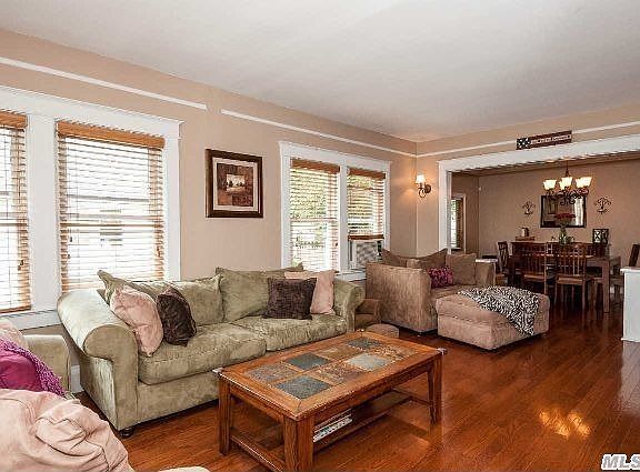 3rd image of 20 Somerset Ave