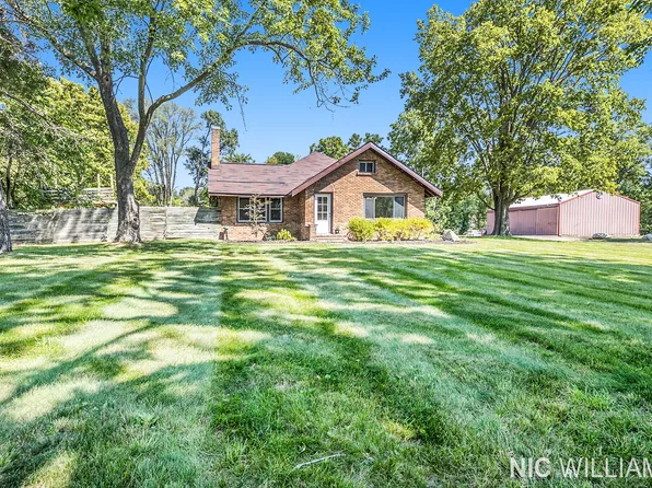 11130 W Bluewater Hwy, Lowell, MI 49331