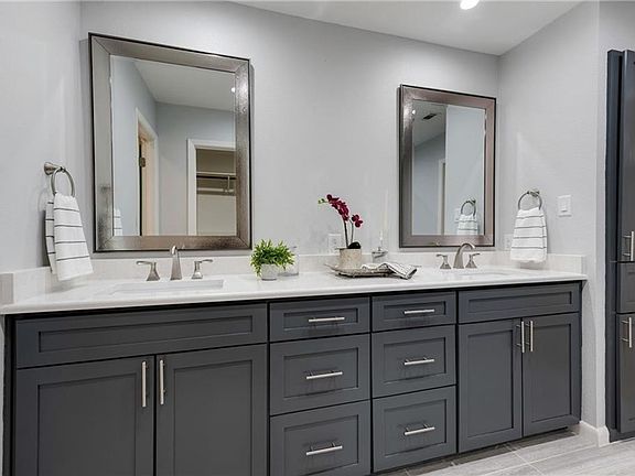 5th image of 4502 Malaga Dr