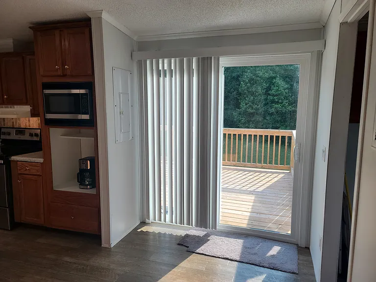12x16 Deck off Kitchen