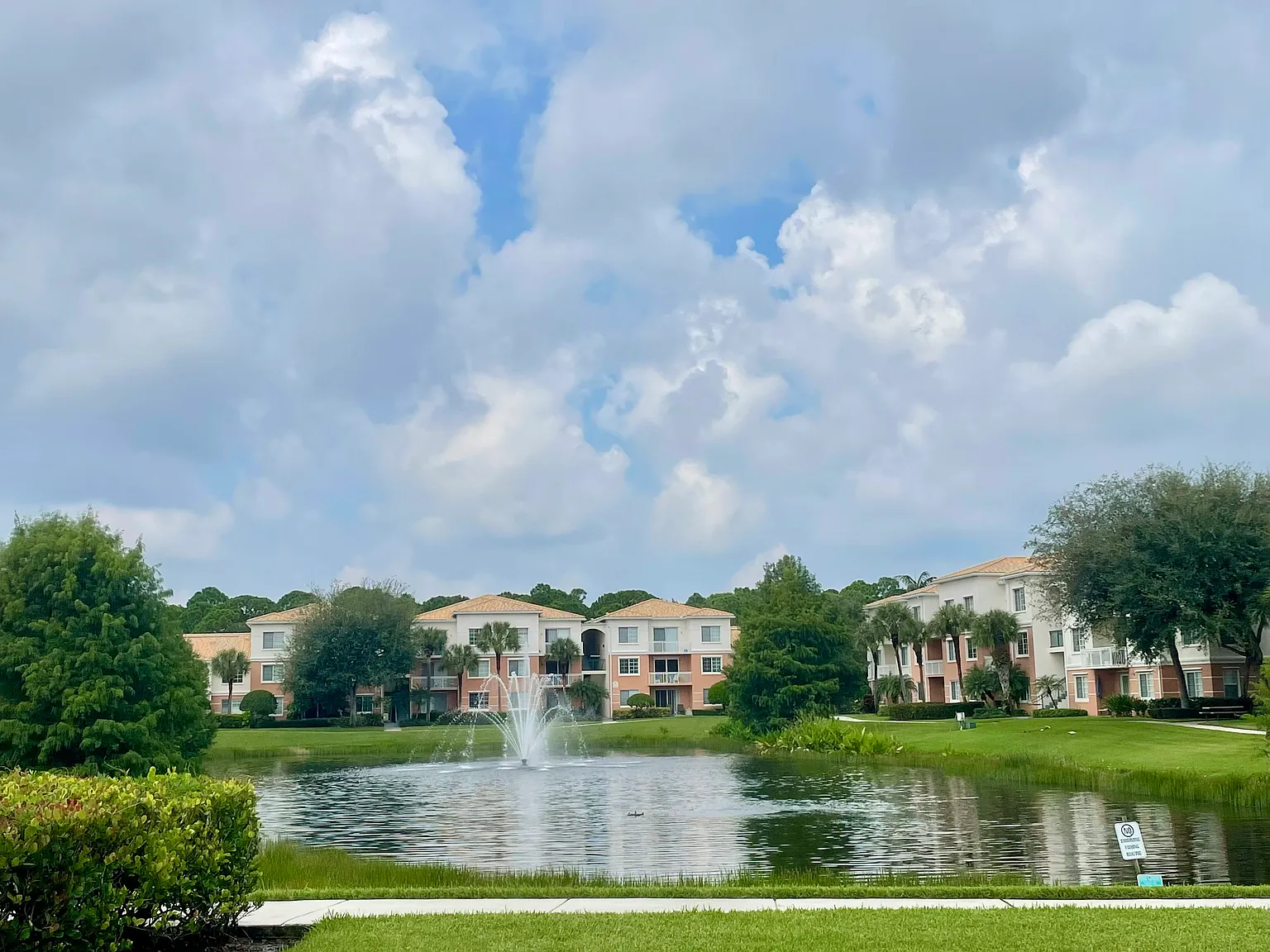 2 bed, 1113 sqft, $2,650 — Photo 3