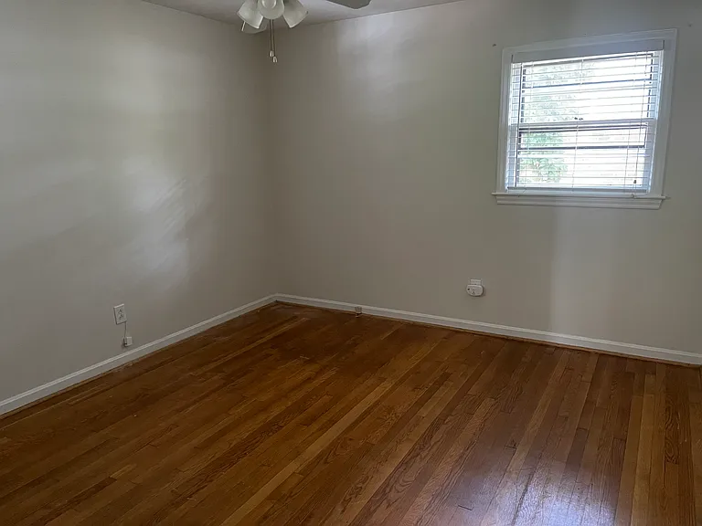 1238 12th St NE — Photo 10