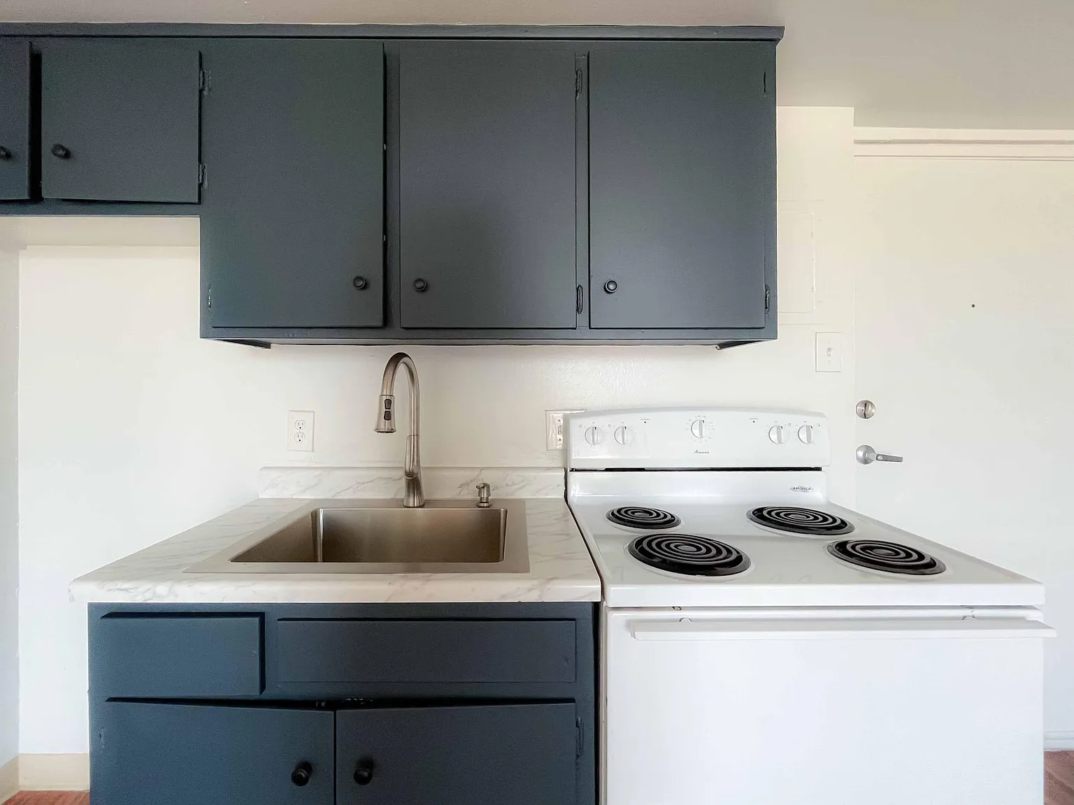 Riverbrook Apartment — Photo 4